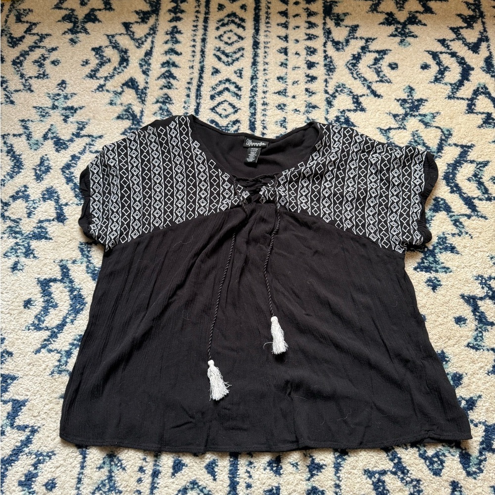 Wrangler Black and White Patterned Women's Top